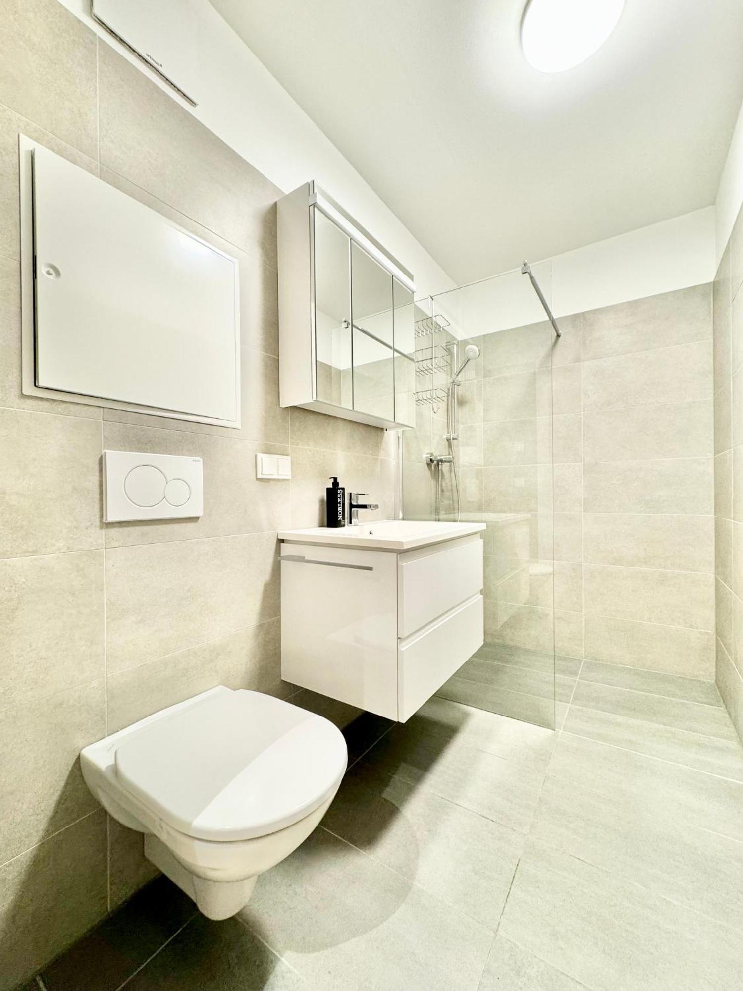 Apartament Mit Balkon *